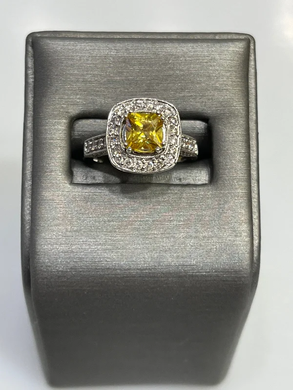 Engagement ring with two-tone metal for women-18 Karat White Gold Diamond Halo Ring With Ascher Cut Yellow Sapphire