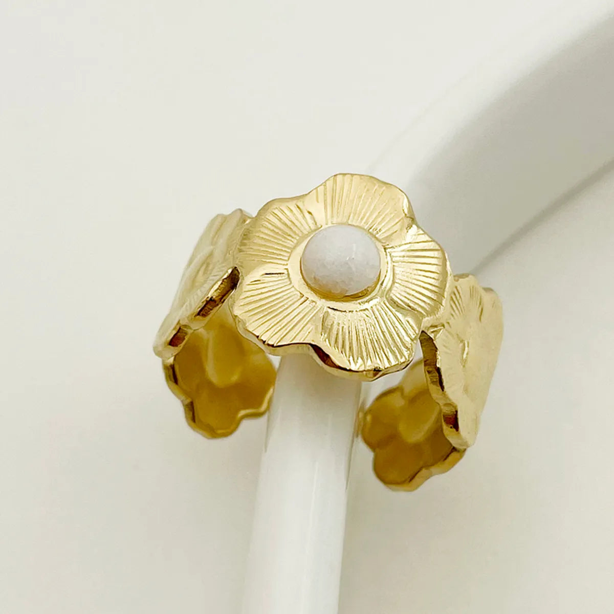 Colorful gemstone ring for women-304 Stainless Steel 14K Gold Plated Elegant Sweet Plating Inlay Flower Natural Stone Rings